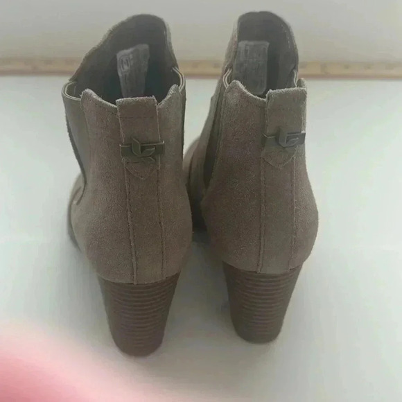 Koolaburra by Ugg heeled booties Slip on Size 6 - Picture 4 of 9